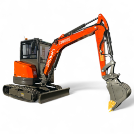 Экскаватор 3.8 тонн с двигателем Kubota